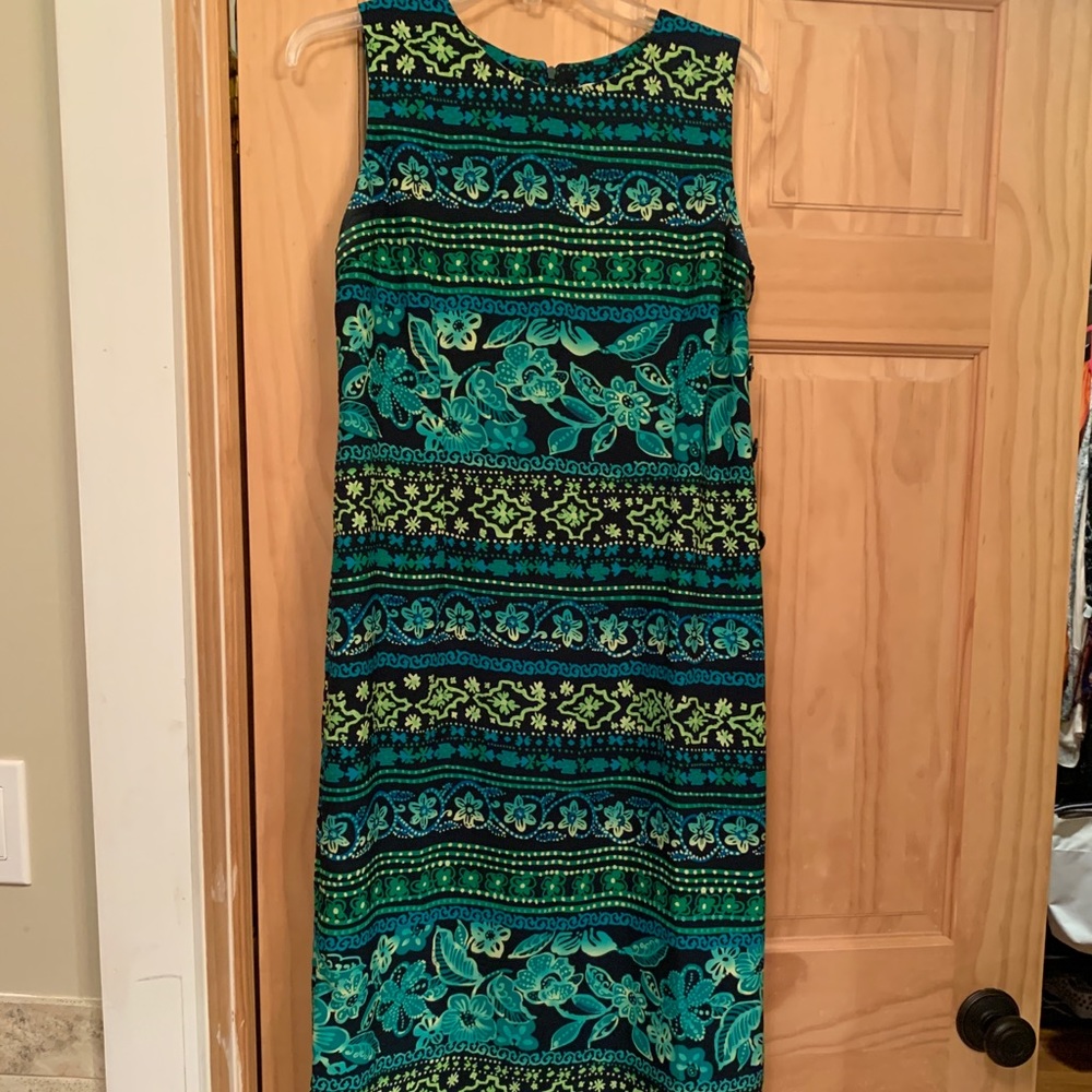 Sleeveless print dress